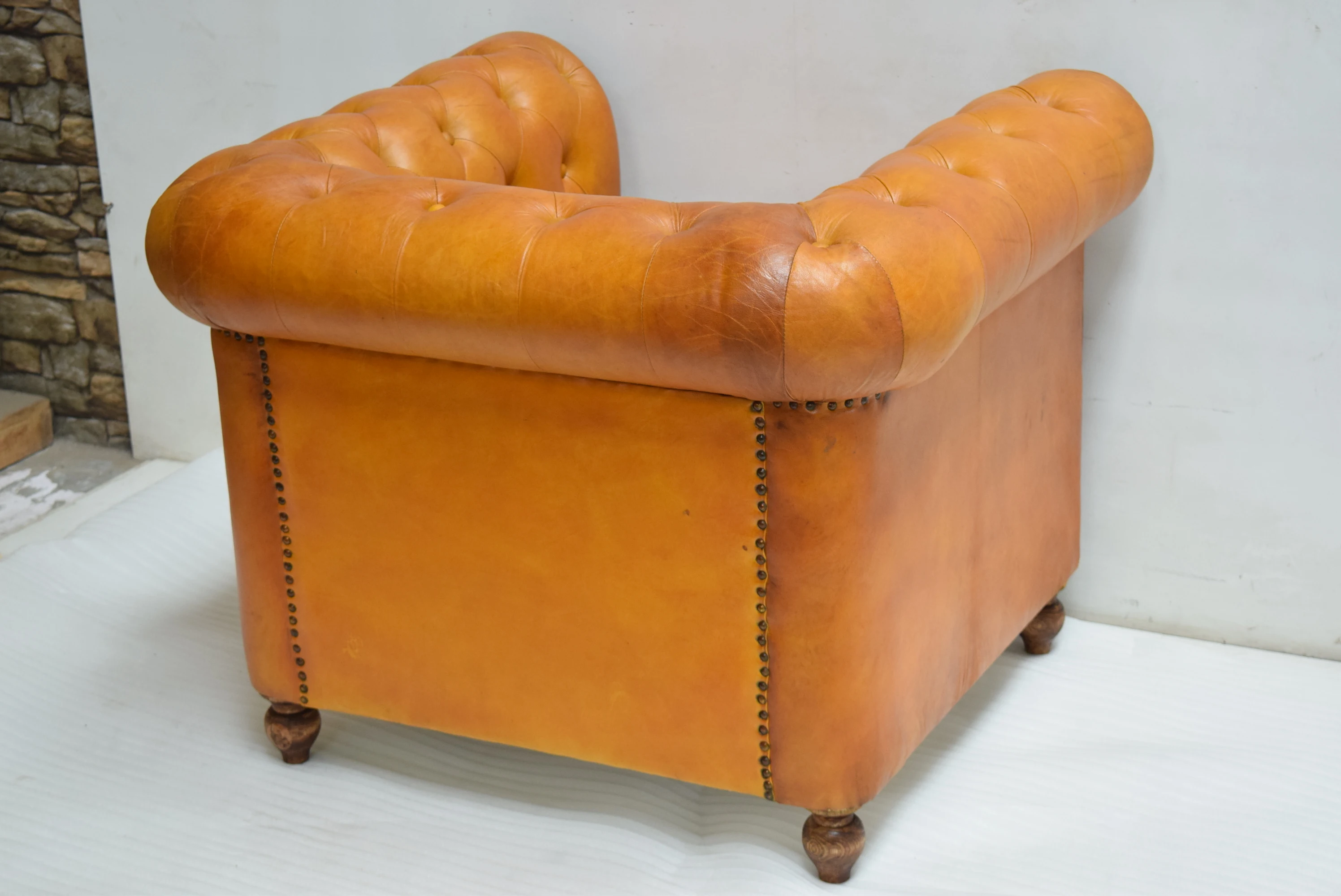 Top Selling Vintage Genuine Leather Chesterfield Sofa with Chrome Casters 1+2+3 Sofa Set in Various Colors Home Furniture