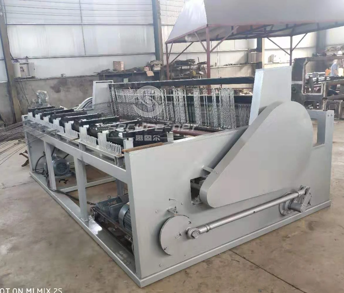 Best crimped wire mesh weaving machine in China