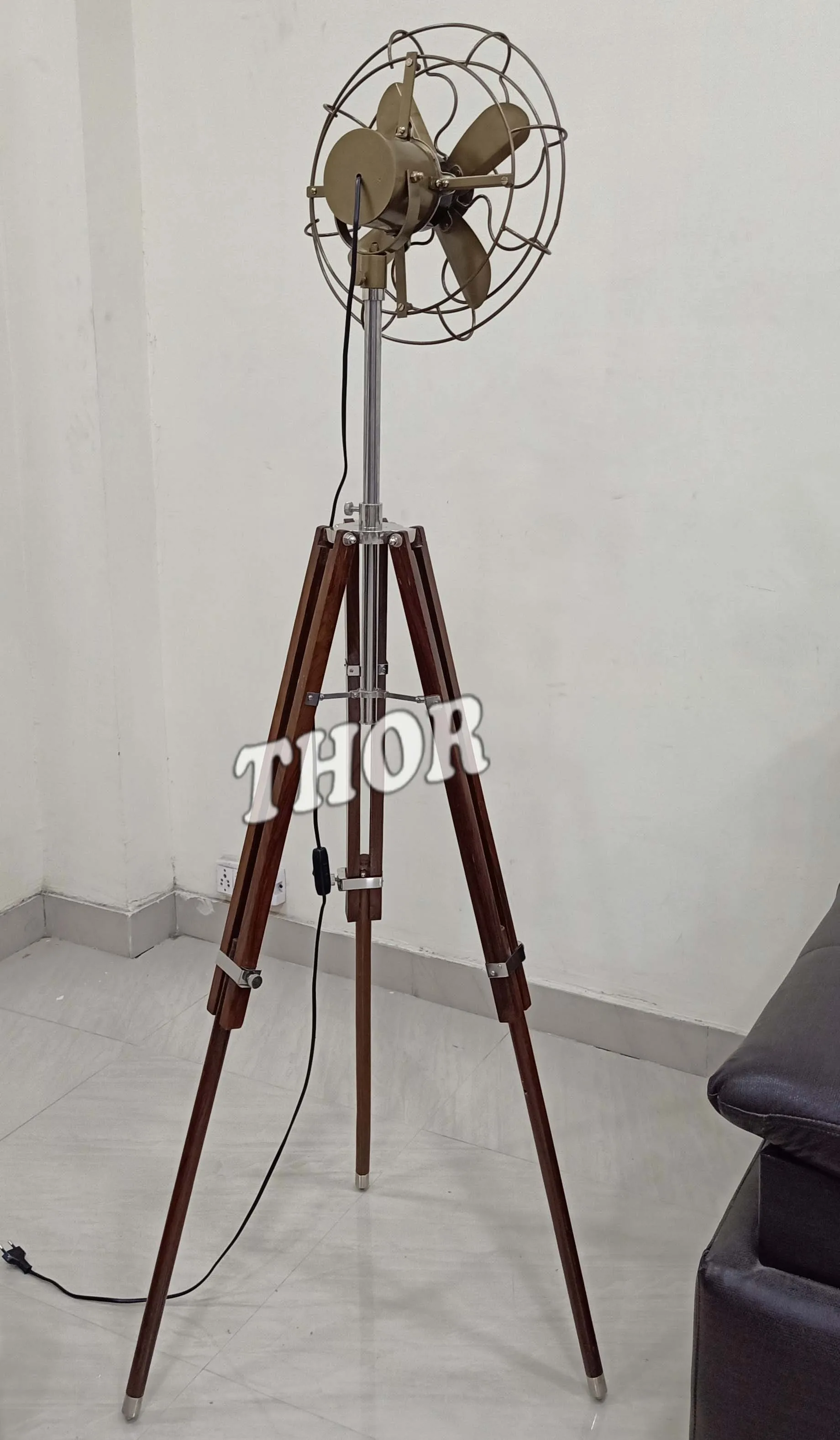 Античный латунный напольный вентилятор сделанный для Королевского флота лондонского дизайна античный внутренний с подставкой домашний декор