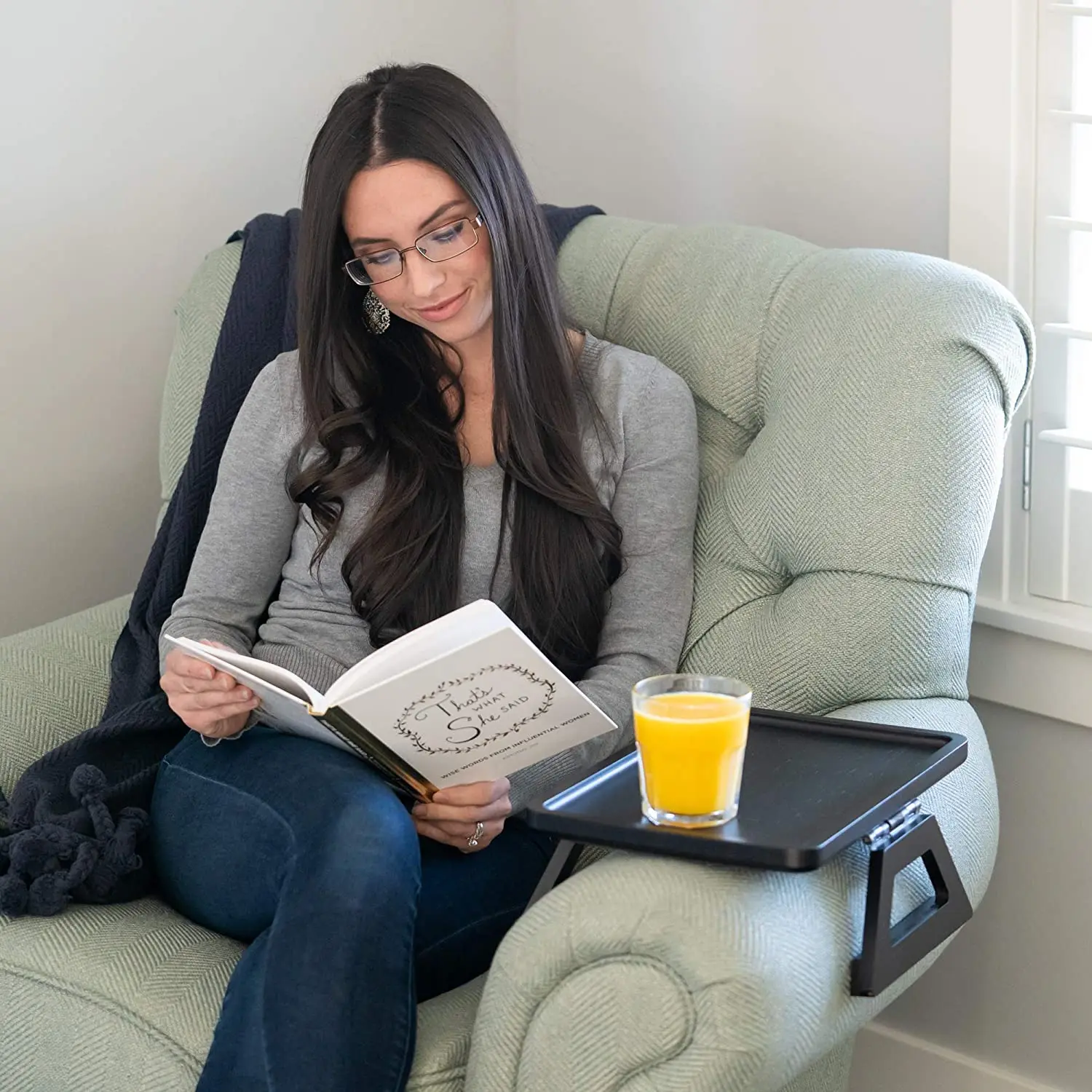 Wholesale Ecofriendly bamboo wooden Round Rectangular Floating Acacia serving trays set With Handle/ GK139