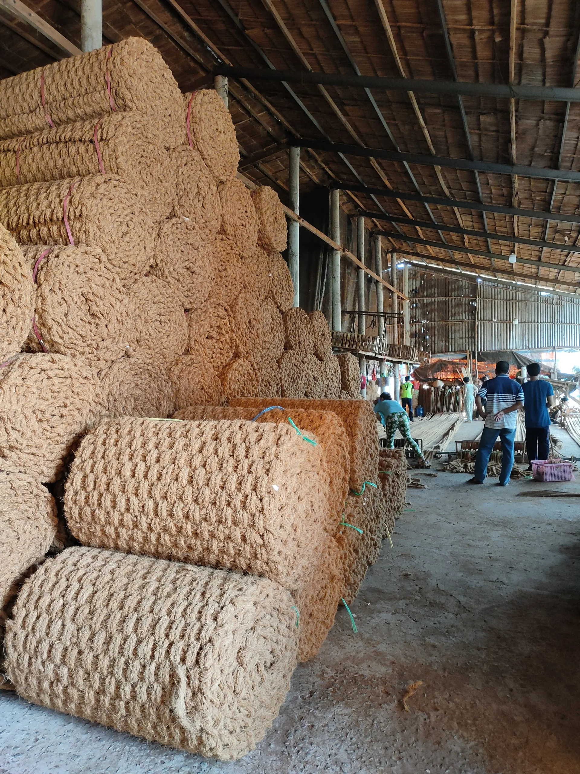 Traditional Customized Coconut Fiber Mats Coco Carpet Coco Liner Coco Rolled Mat Vietnam Export
