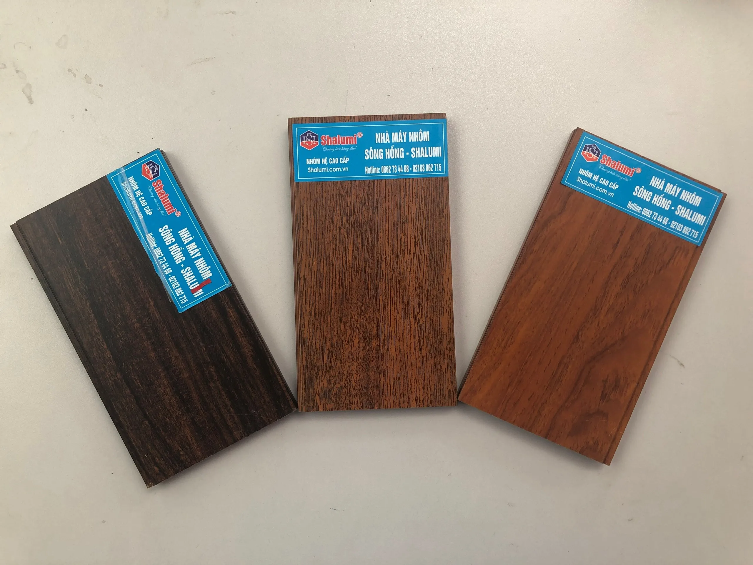 
Shalumi Custom Design Wood Grain Aluminum Extrusion 