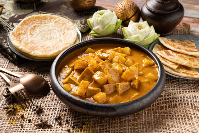 Hot Product Frozen Food Massaman curry for Retail and Food Services made in Thailand by Thai Union Group