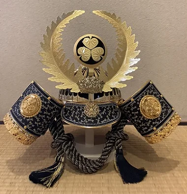 Japanese samurai helmet made by Japanese tradition looking for distributor samurai helmet