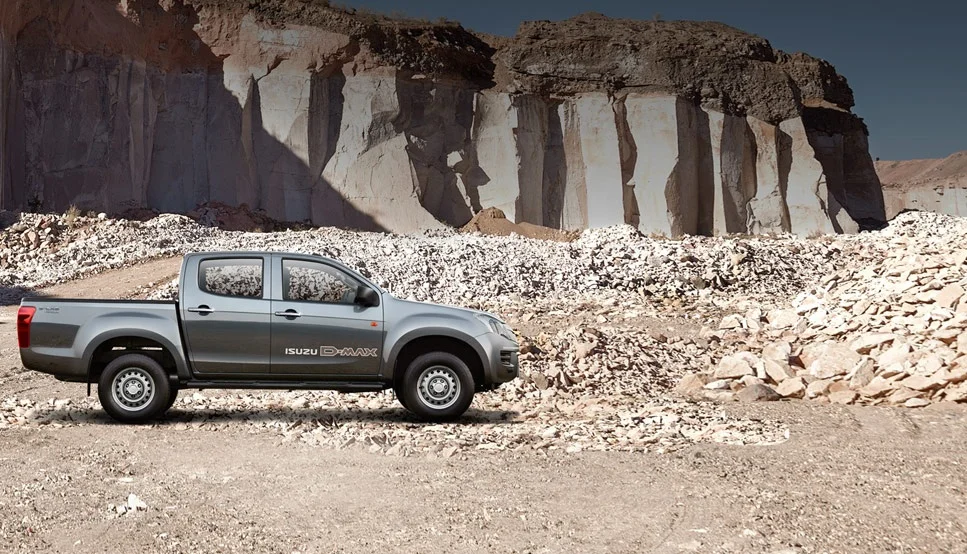  PICK UP DOUBLE CABIN DMAX S CAB HOT SELLING TRUCK