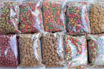 Enriched in nutrients Pet Food Cat Food With 5kg 10kg 15kg 20kg Vacuum Aluminum Packaging Made in Malaysia