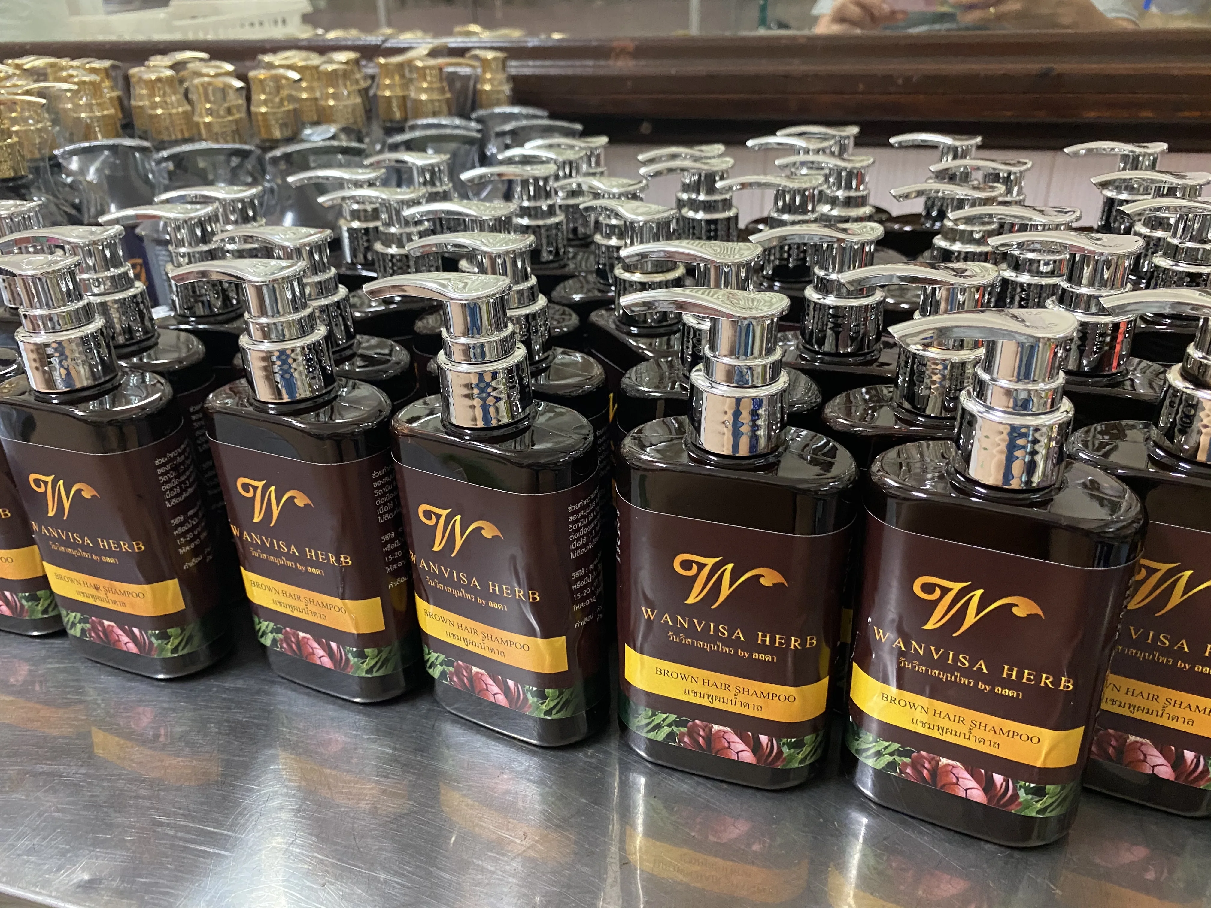 Smoothing Nourishing Hair-Loss Prevention Herbal Brown Color Shampoo From Thailand With Reasonable Price