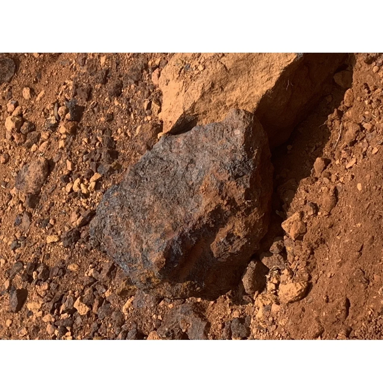 Mine Shape Normal Superbest Good 10 - 50 mm Concentrate Metallurgy Minerals 62% To 70% Pyrites Iron Ore From Laos