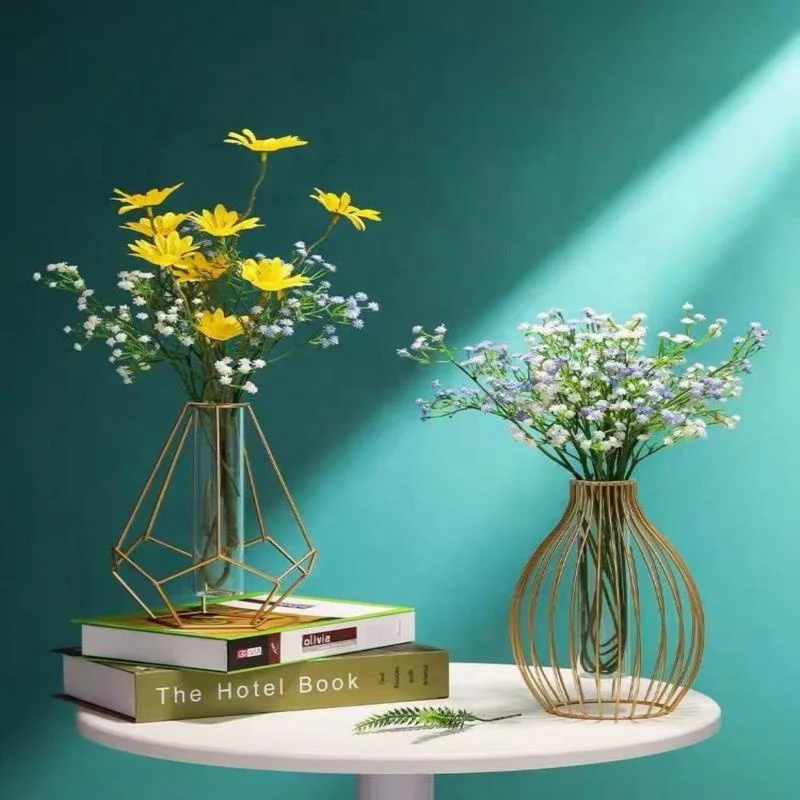 Modern Desktop Decorative High Quality Gold Metal Flower vase stand with test tube perfect for decorating any place