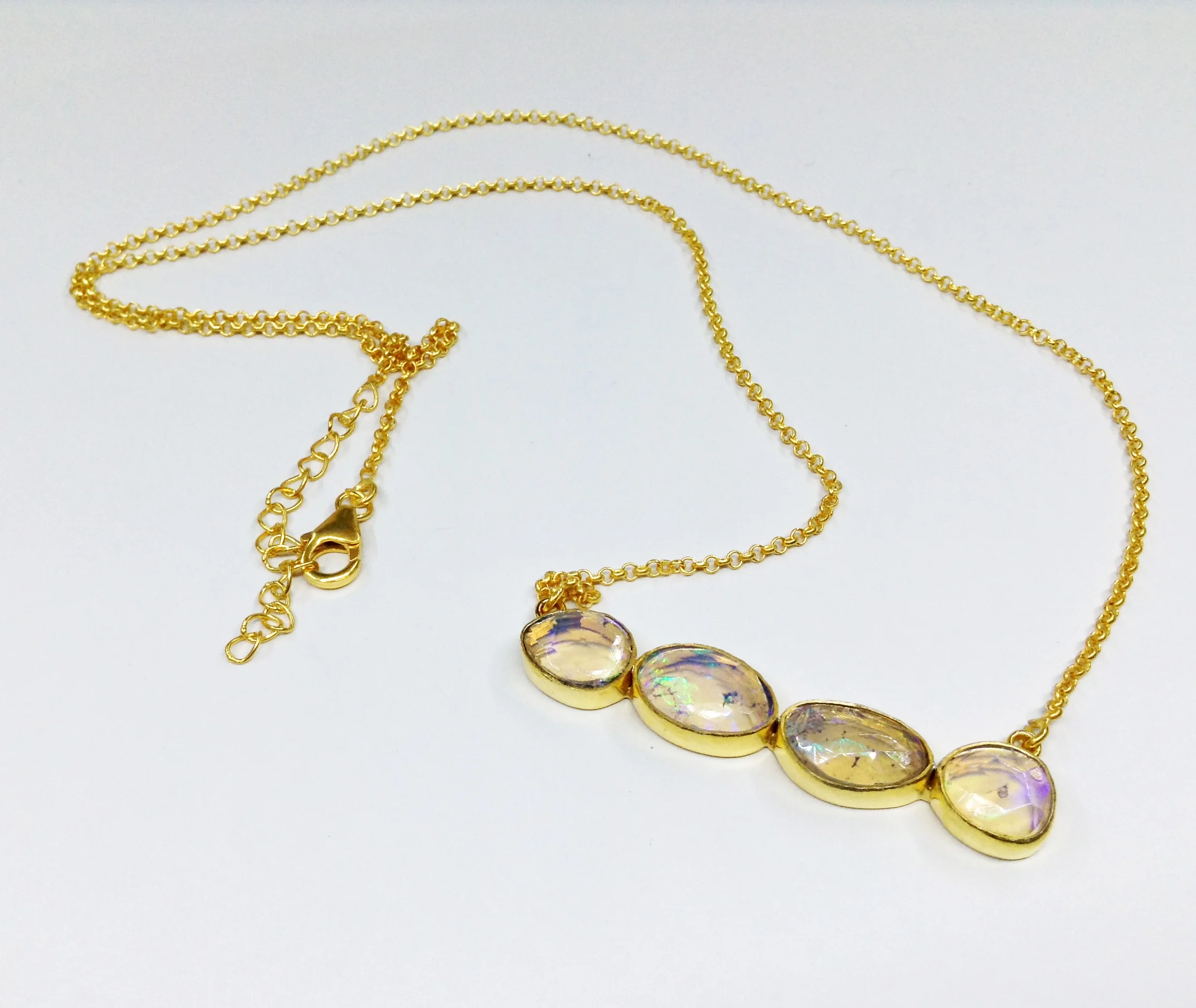 Classic Design 925 Sterling Silver Gold Plated Natural Opal Gemstone Pendant Fashion Jewelry Women Necklaces Party Wear Necklace