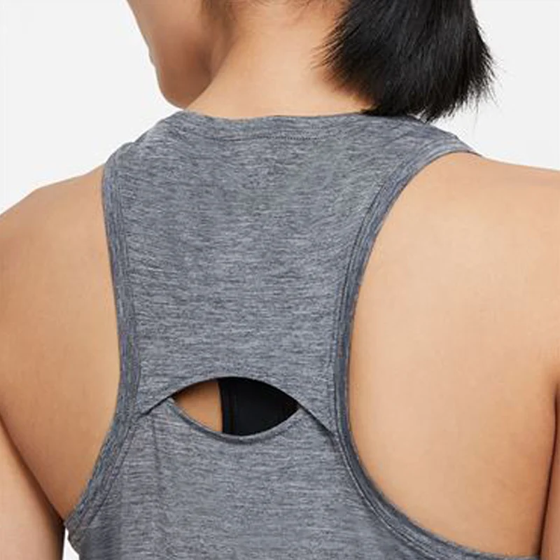 Женское Летнее спортивное платье без рукавов