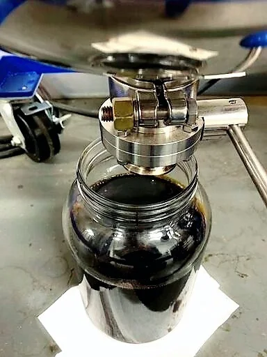 Full Spectrum FSO Winterized Decarboxylated Fully Compliant Concentrate Under Federal Redulations Less Than 0.2% Premium