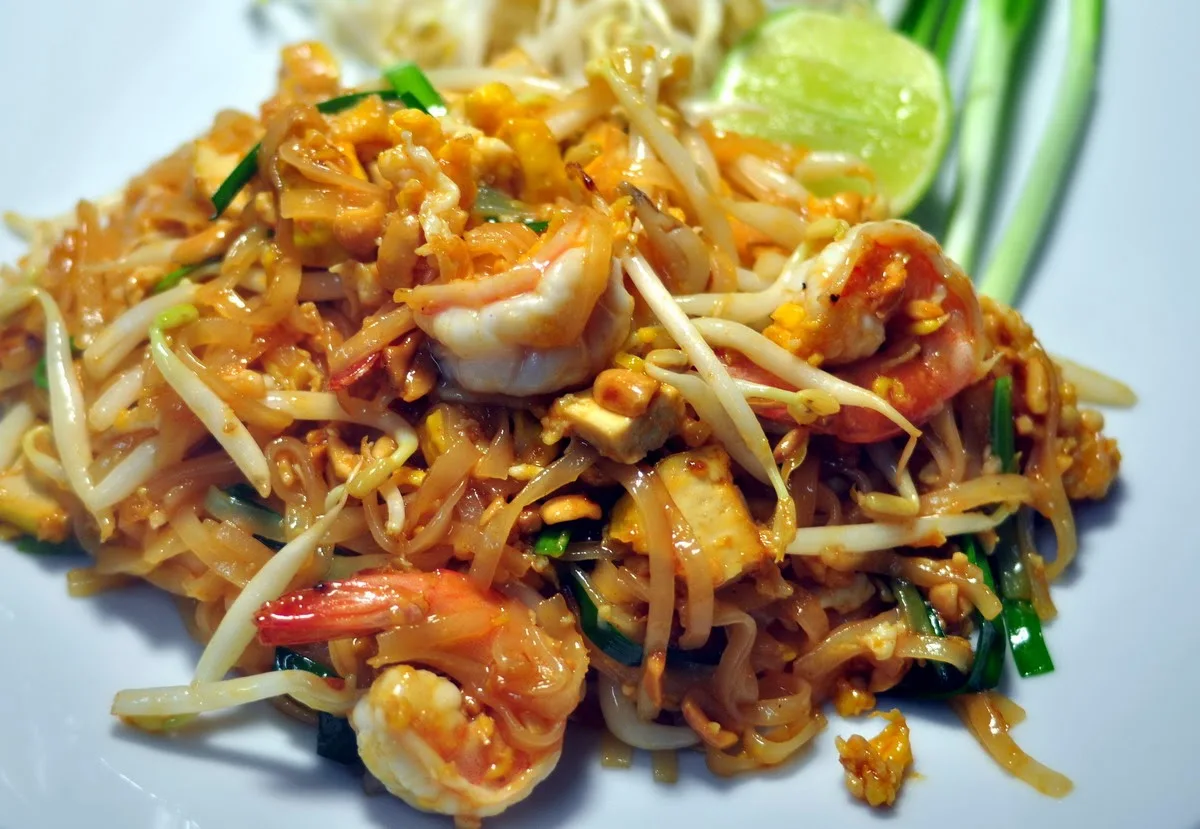 Best seller Ready made food set Pad Thai instant noodles from Nakhon Ratchasima, Thailand.