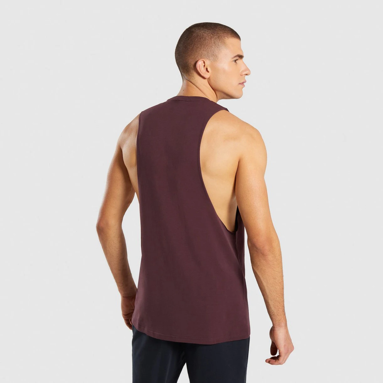  Летняя новая индивидуальная тренировочная жилетка для тренажерного зала бодибилдинг Облегающая майка высокоэластичная Мужская одежда фитнеса футболка без рукавов