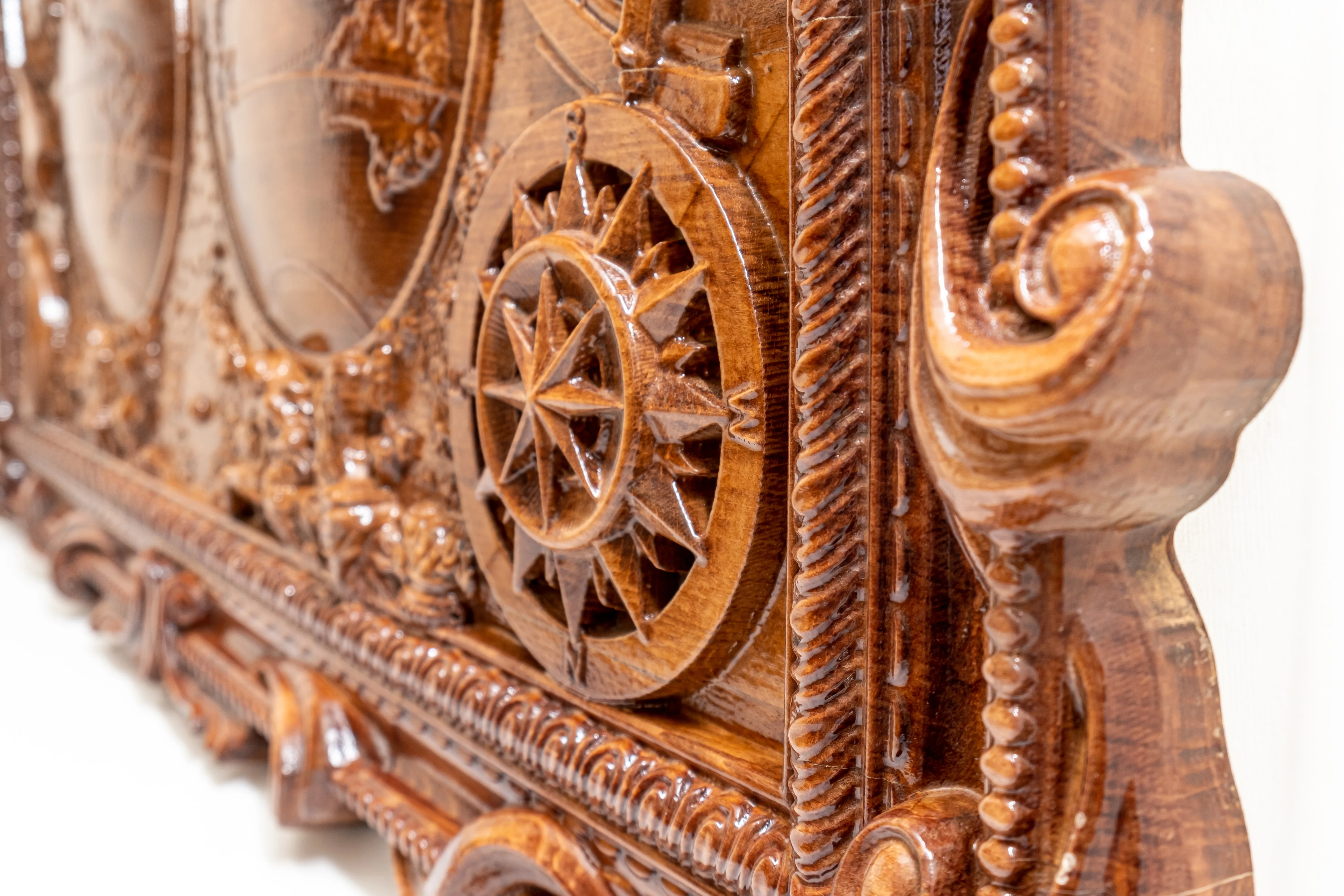 Large 3D Antique style Wooden Old World Map Bas-relief Wooden Carved Wall Art Home Decor