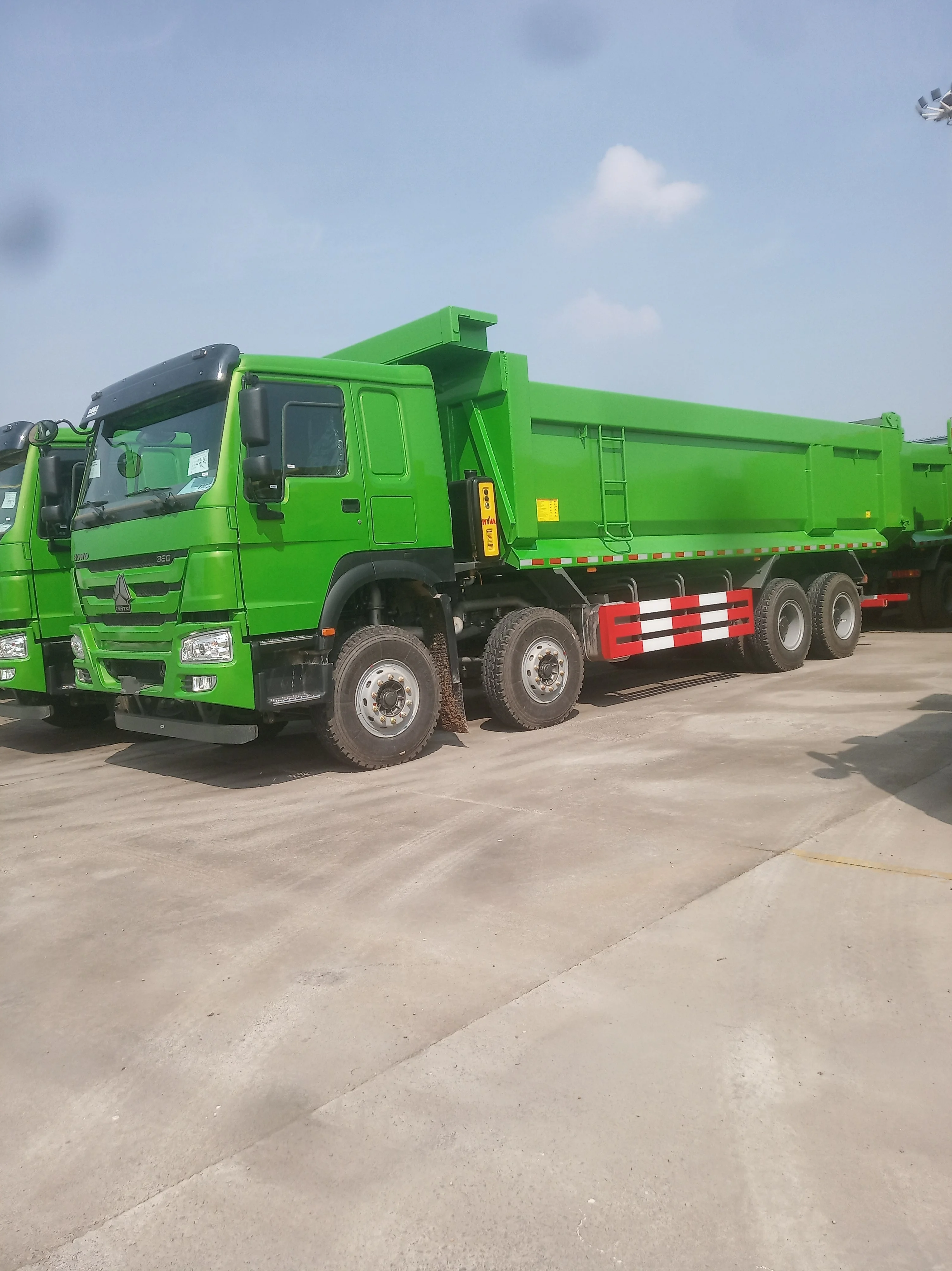 Sinotruk  Howo Factory 8x4  50 ton mining Dumper Truck Price 12 wheeler dump truck for sale