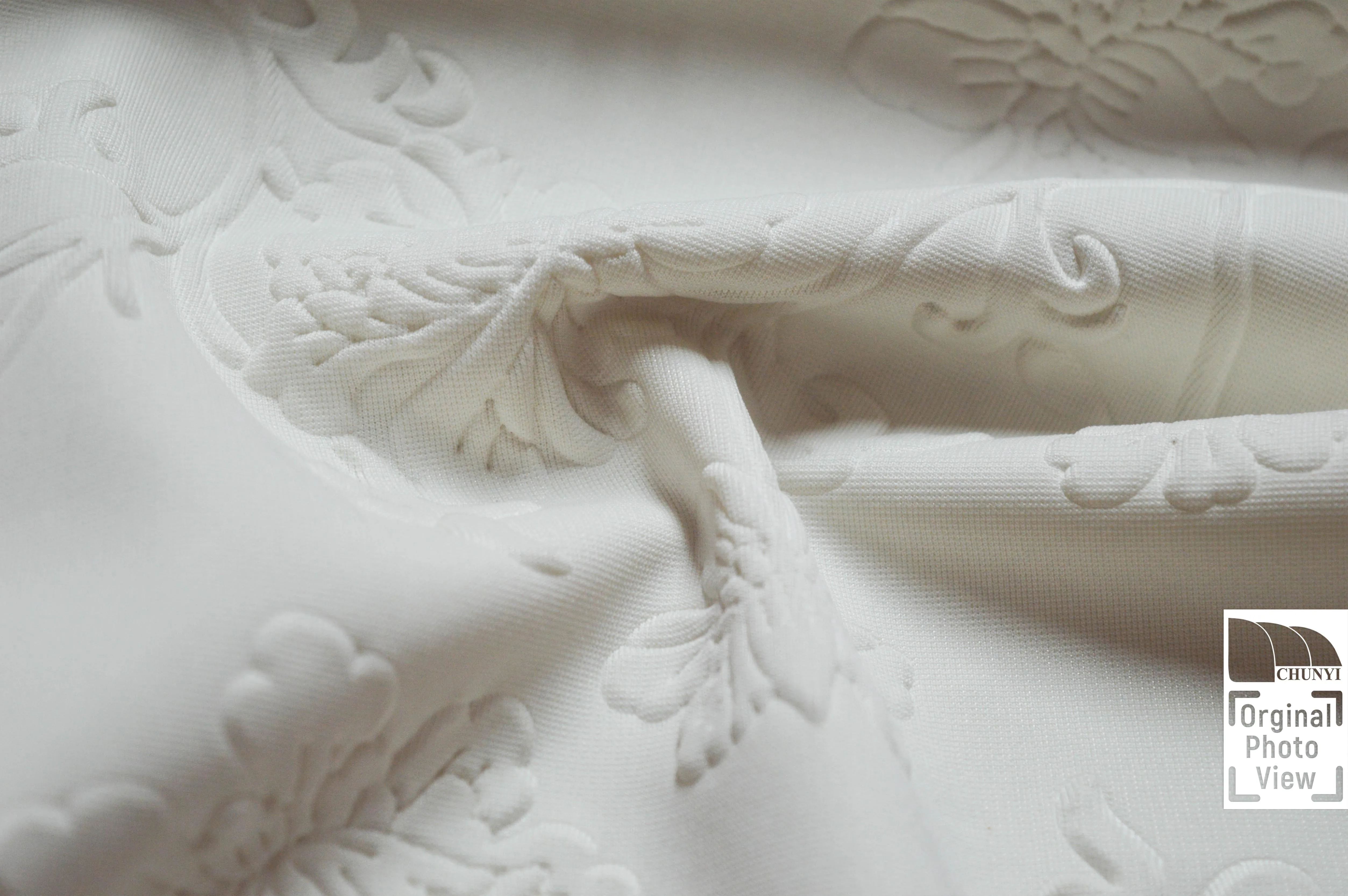 PURE WHITE BLESSING JACQUARD KNITTED FABRIC