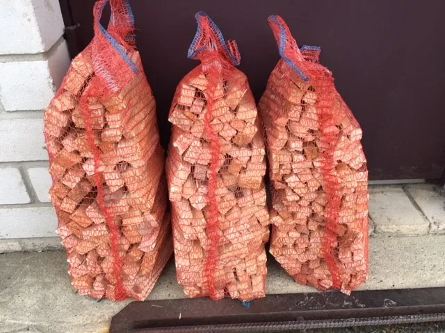 
Kindling sticks in bags 