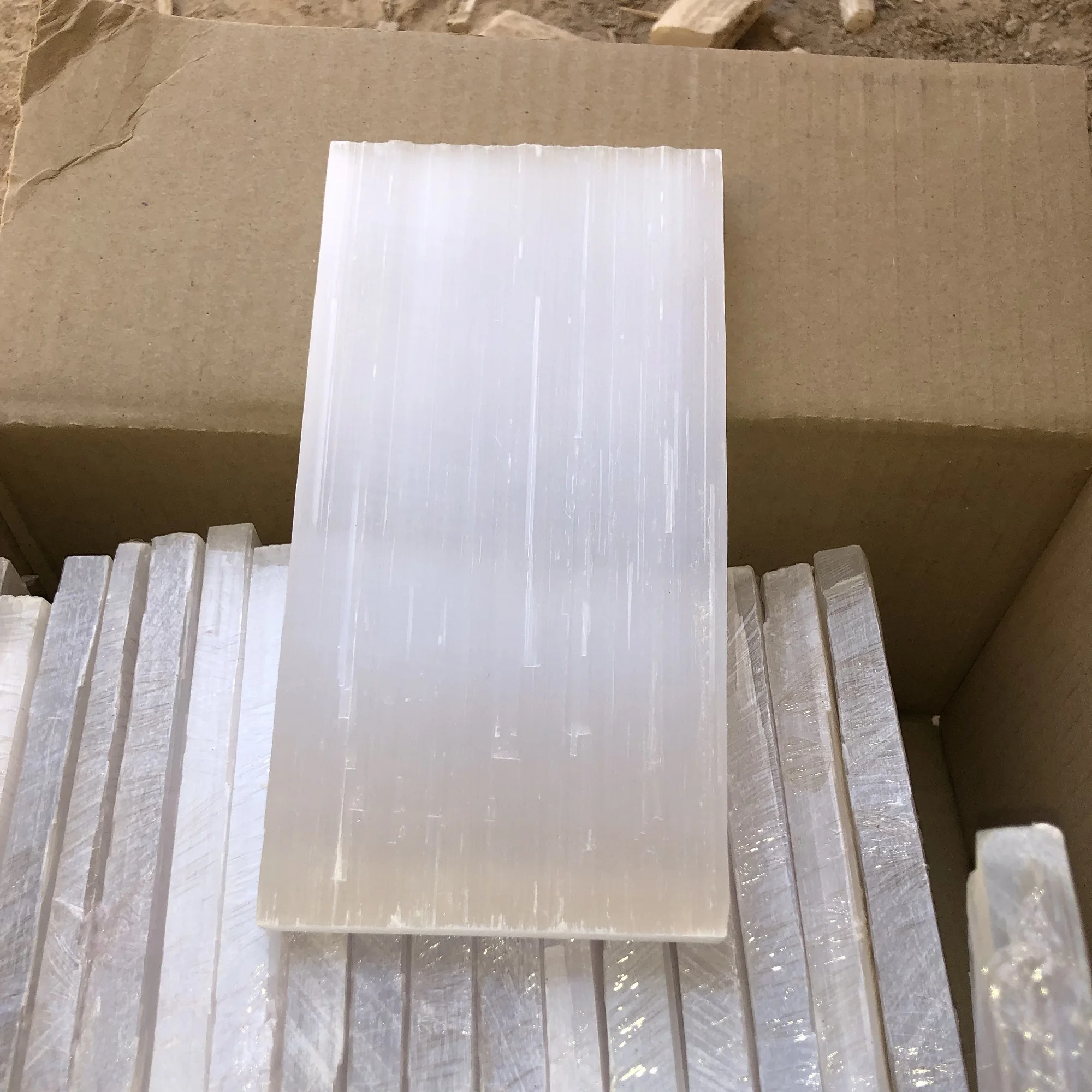 Selenite плитки и selenite плиты естественной поверхности
