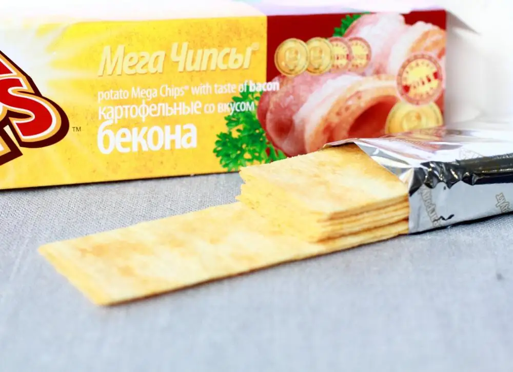 Fried Potato Chips Snacks With Crab MEGACHIPS Brand