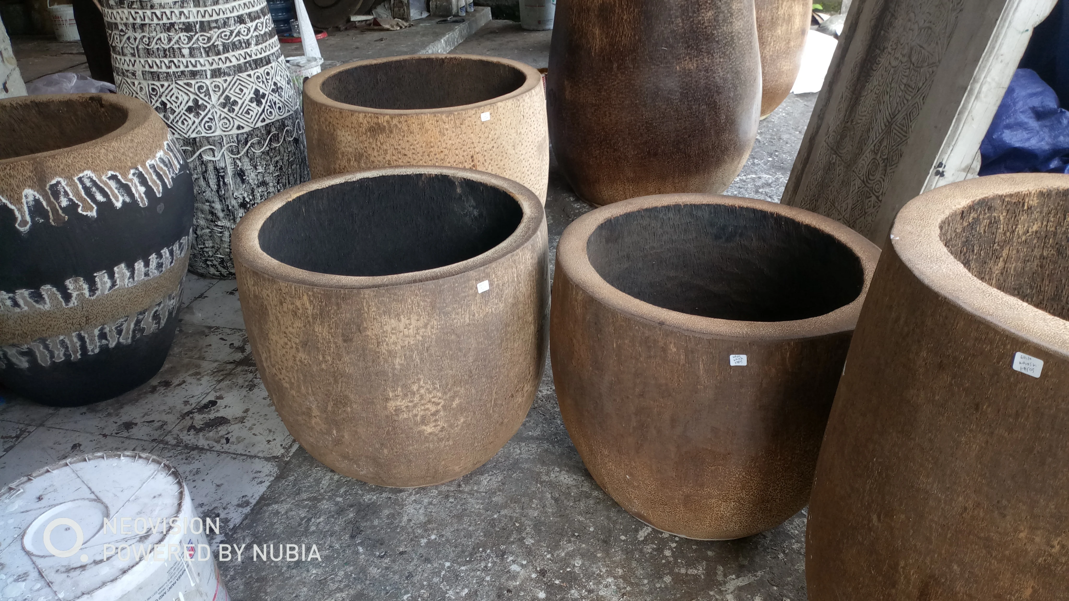 Rectangular Folk Art Wooden Palm Vase with Heart Shape for Business Gifts or Home Decor Handcrafted Cylinder Base