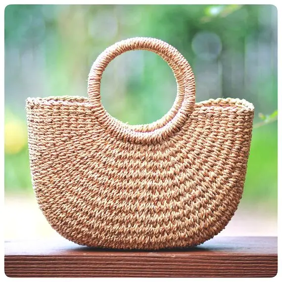 Modern New Trend Handmade Summer Bali Straw Beach Bag for Women Eco-Friendly Water Hyacinth Tote Leather Lining Chain Decoration