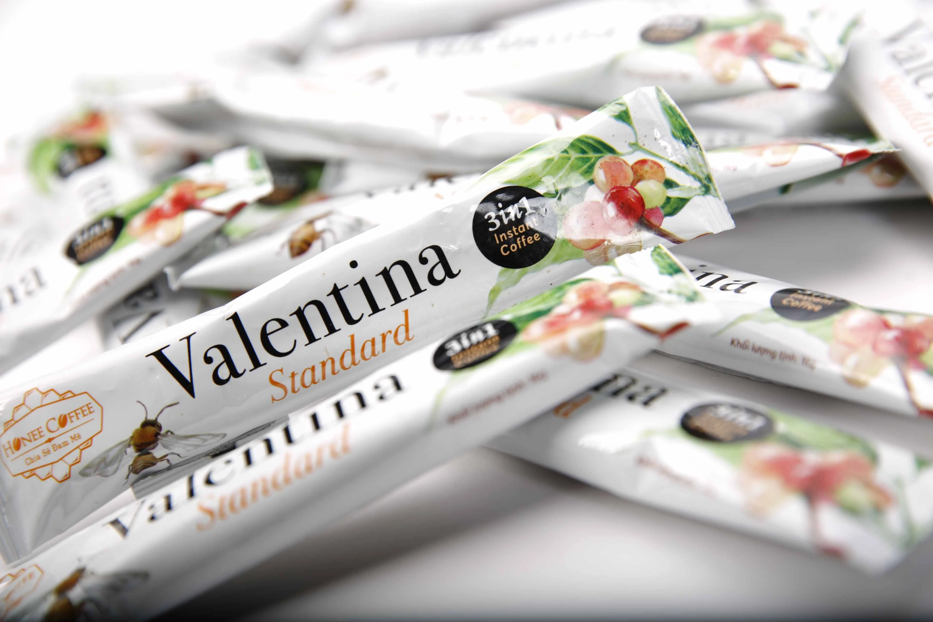 Instant coffee 3 in 1 with bee pollen special taste and smell good for your health product of Ban Me Gold Co.,