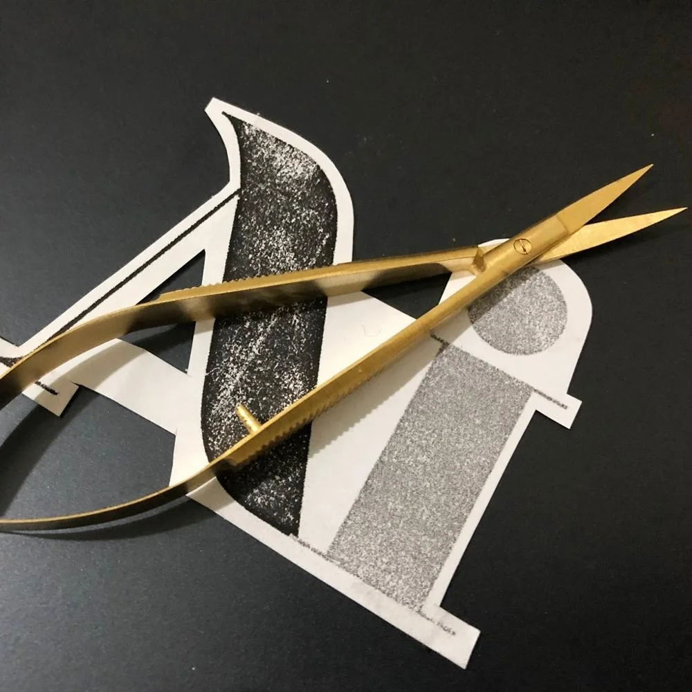 Hot Selling Gold-Coated Eyelash Extension Spring Scissors Curved Blade Cuticle Scissor Sustainable Stainless Steel Private Logo