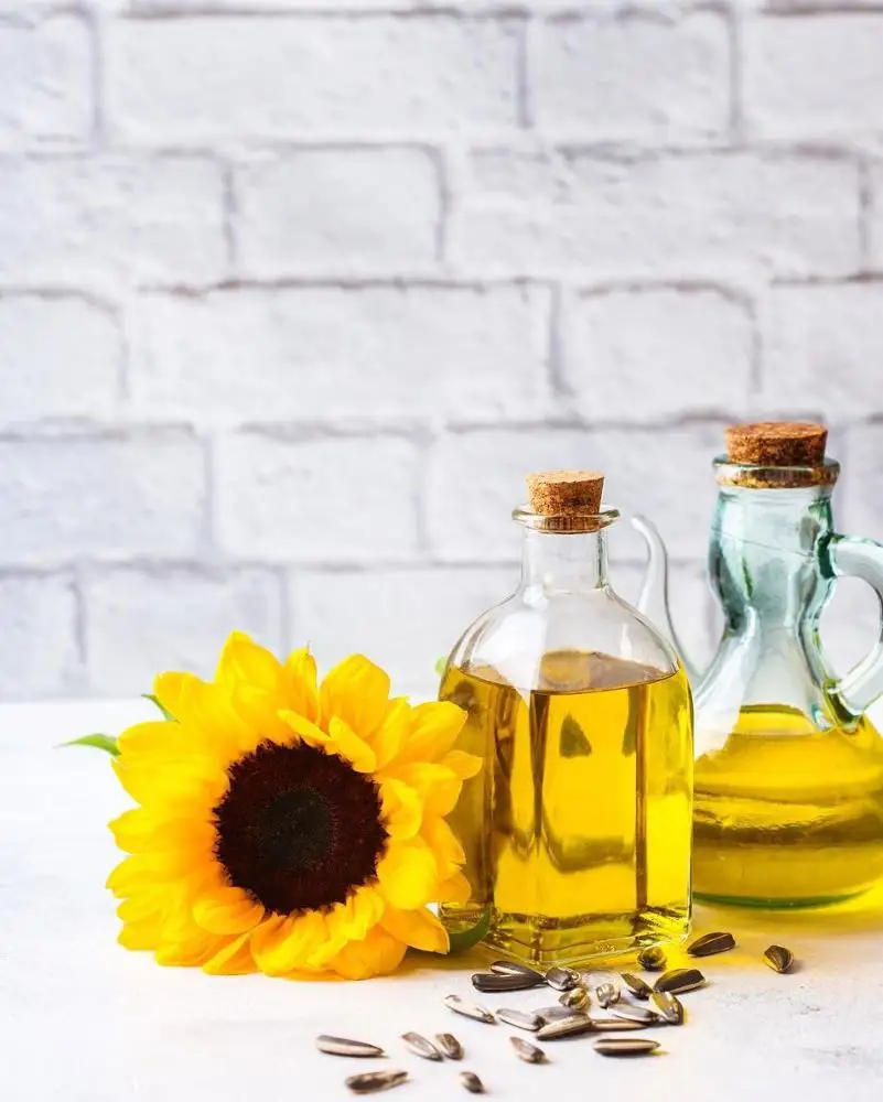 
2019 Best Quality Refined Sunflower Oil / Sun Flower Oil at Best Market Price 