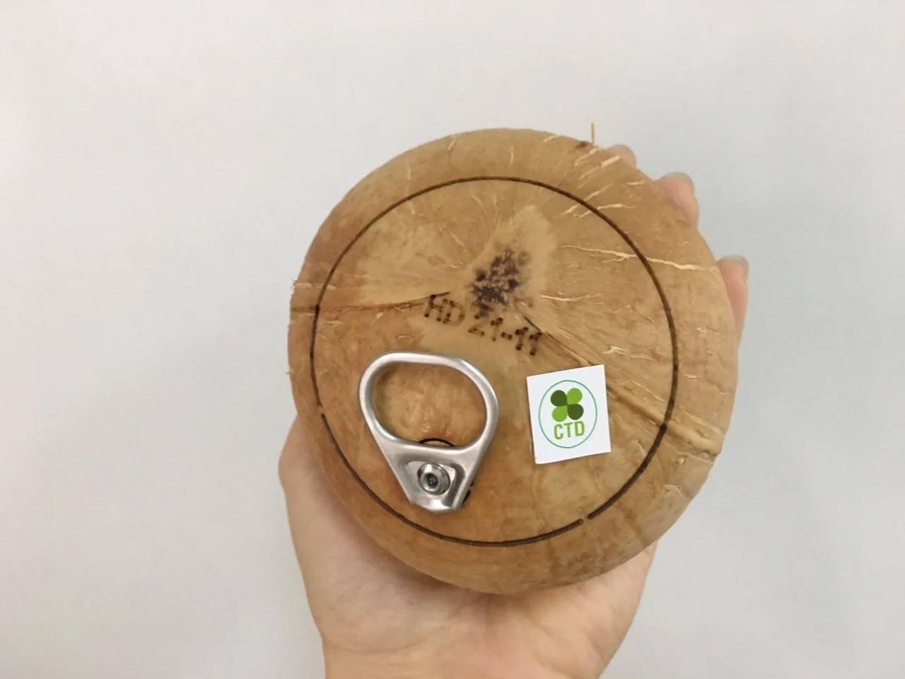 
YOUNG COCONUT / EASY OPEN / UNCAP COCONUT / WHATSAPP: +84937902846 