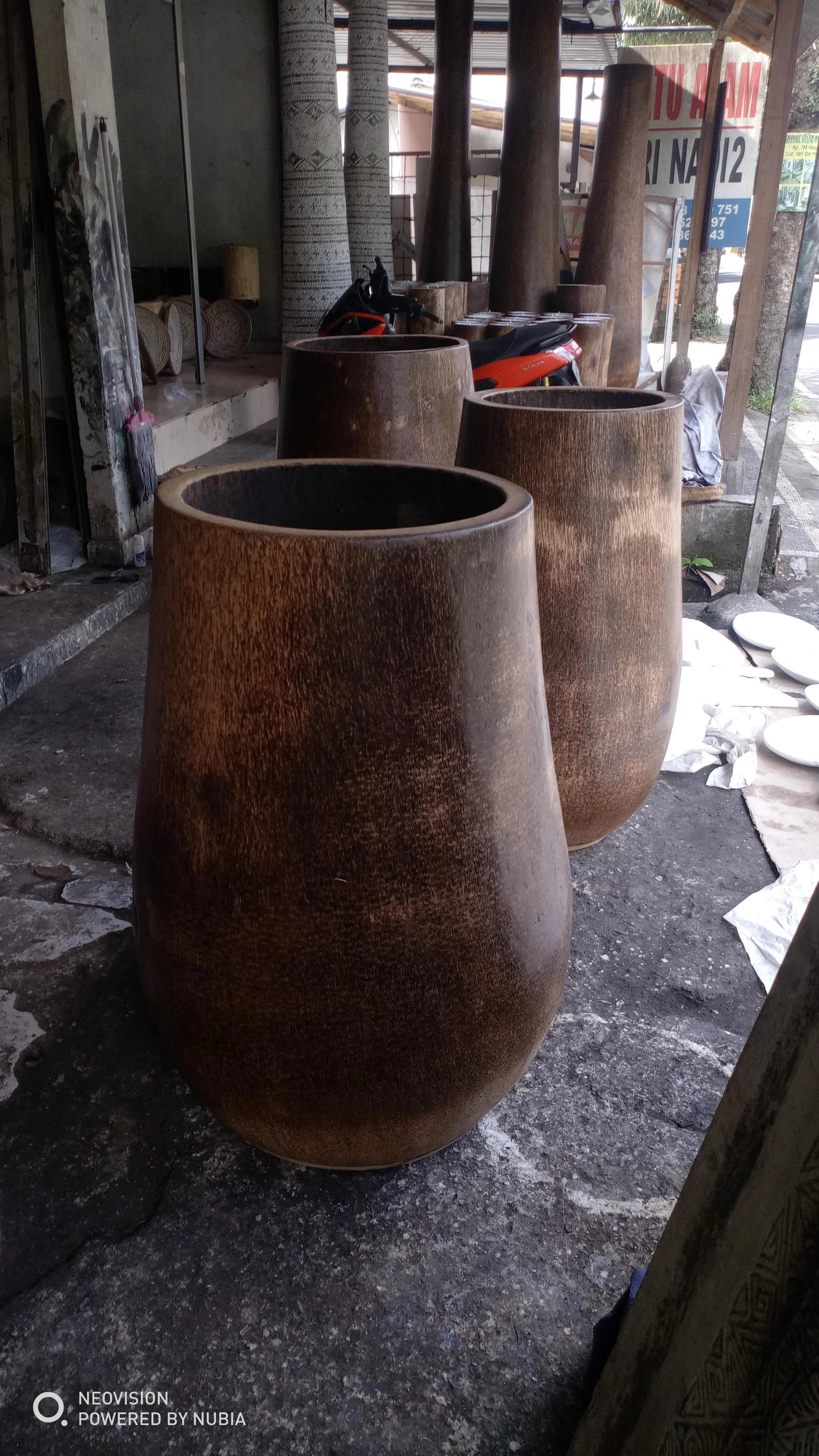 Rectangular Folk Art Wooden Palm Vase with Heart Shape for Business Gifts or Home Decor Handcrafted Cylinder Base