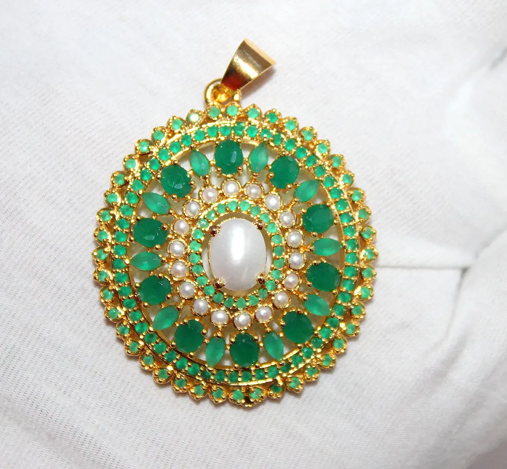 Beautiful Natural Emerald And Pearl Gold Plated Earrings, Pendants & Necklace Set Jewelry Wholesale Price