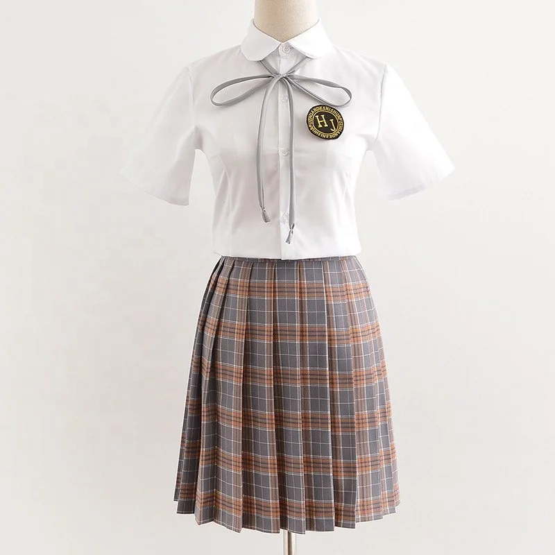 Embroidered logo peter pan neck shirt and pleated skirt high school uniform for girls