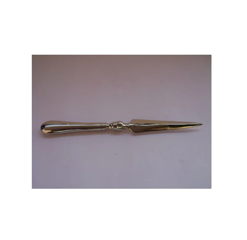 Металлическая открывалка для букв