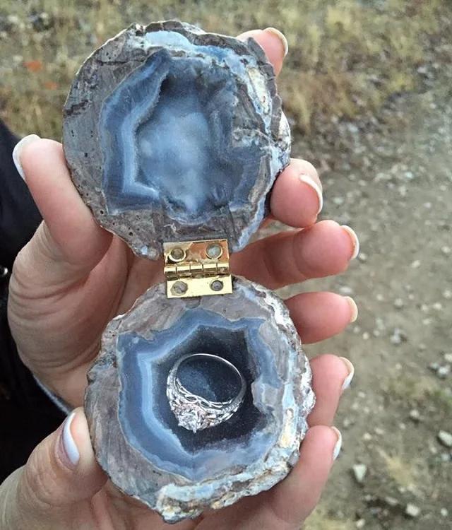 
Agate cluster jewellery box 