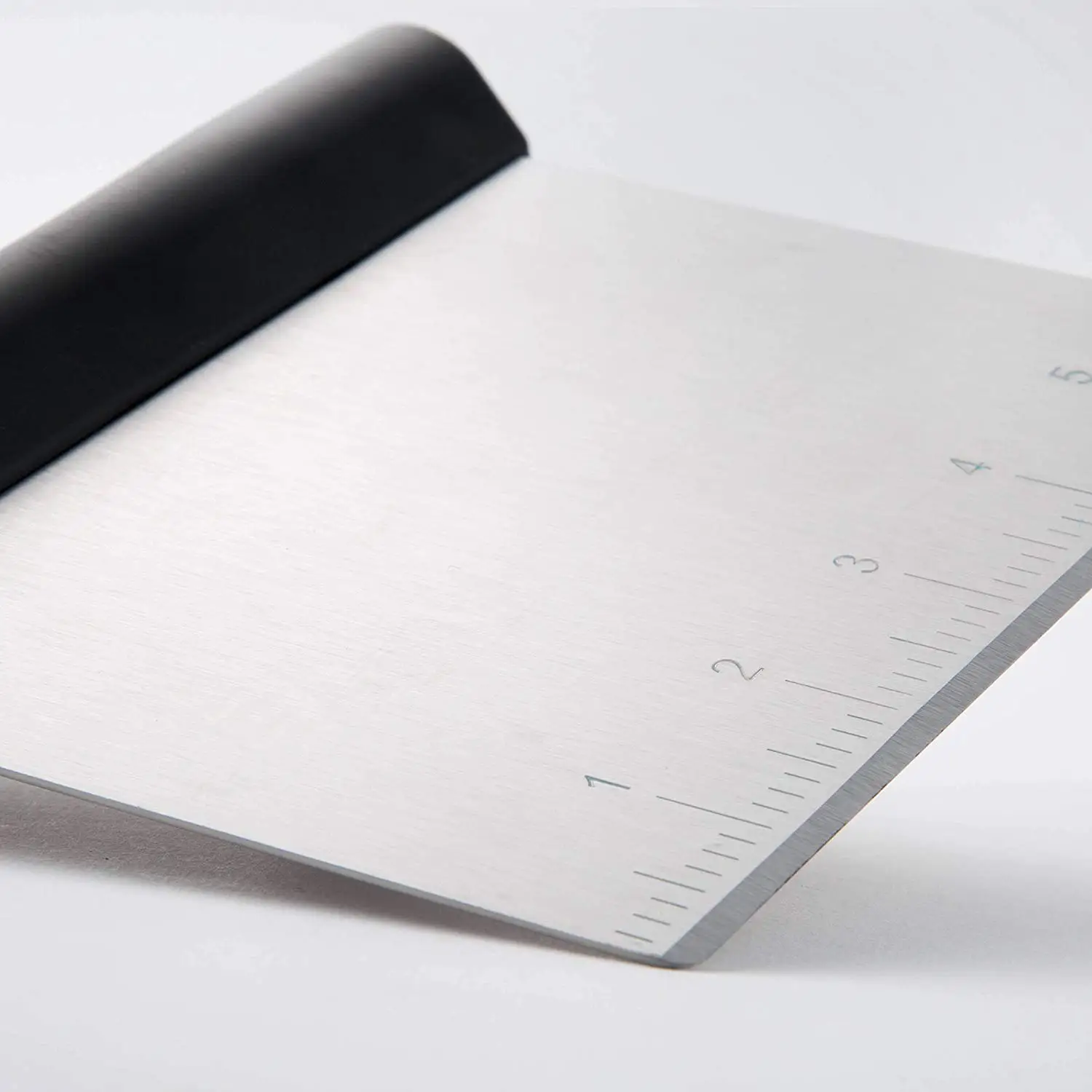 Smart Kitchen Baking Accessories Stainless Steel Dough Scraper with Scale