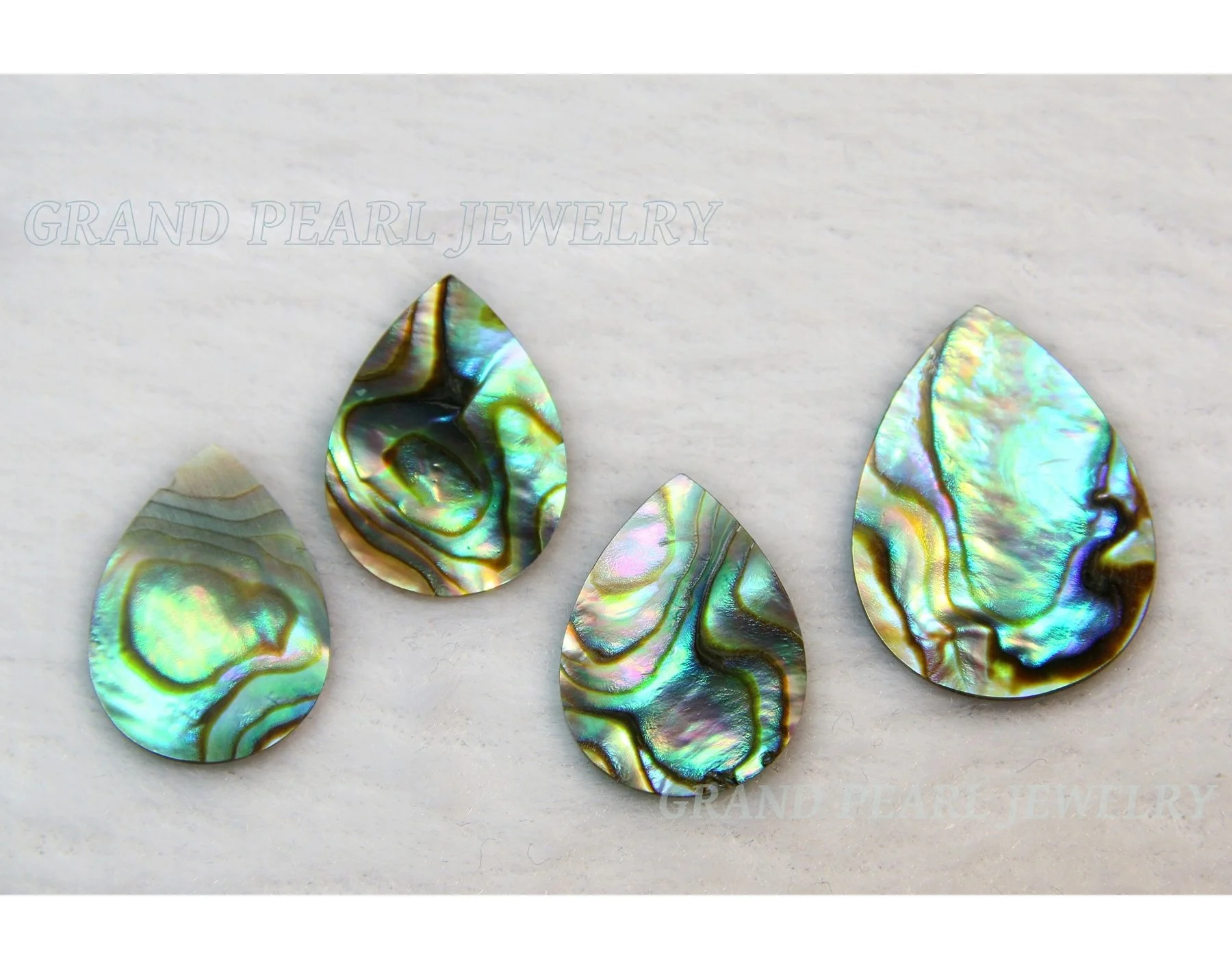 
Paua Shell, Abalone Slices, Pear Disc 