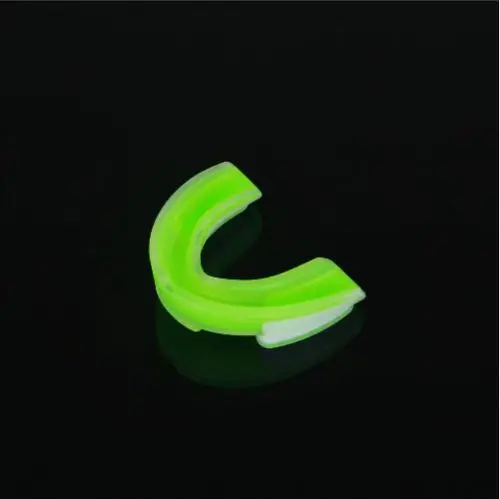 Adult Mouth Guard with box Oral Teeth Protector for Boxing Sports Safety basketball football Karate Muay Safety guard