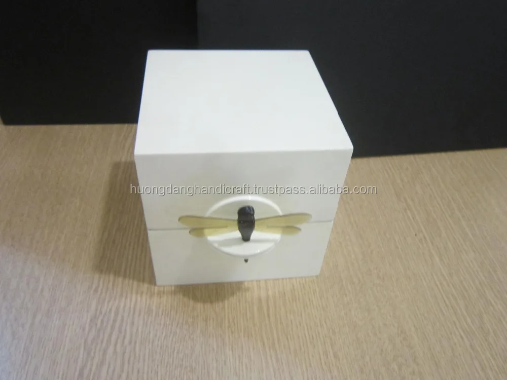 Красивая Лаковая коробка со стрекозой из Вьетнама