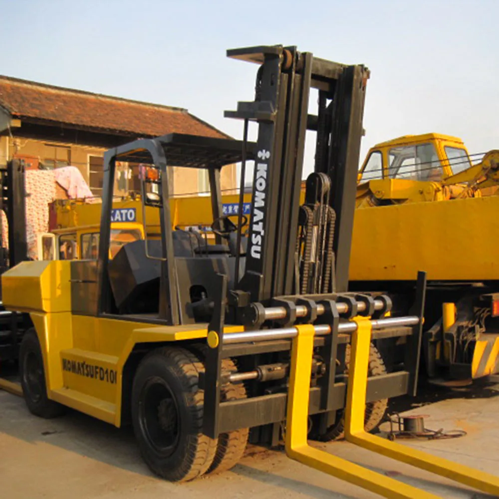 Used Komatsu FD100-7 Forklift, 10 ton cheap forklift on sale in Shanghai