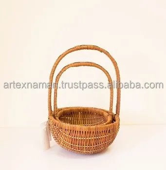 Empty gift basket supplies