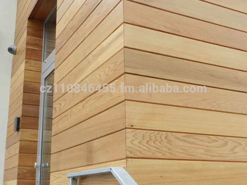 красного канадского кедра панелями