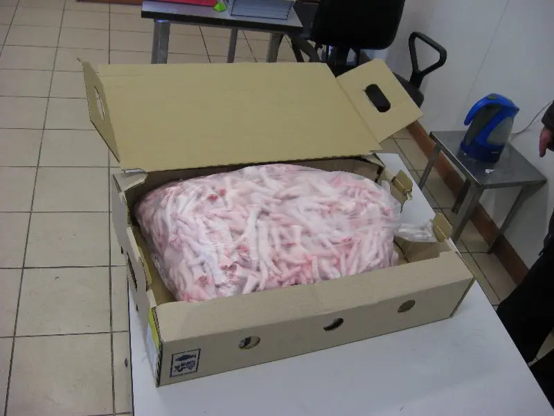 CHEAP AFFORDABLE FROZEN CHICKEN FEET / PAWS BRAZIL ORIGIN