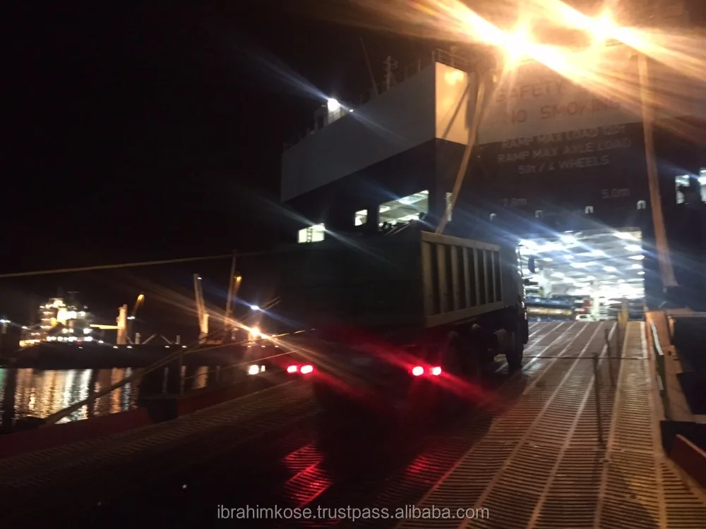 Грузовик с крючком