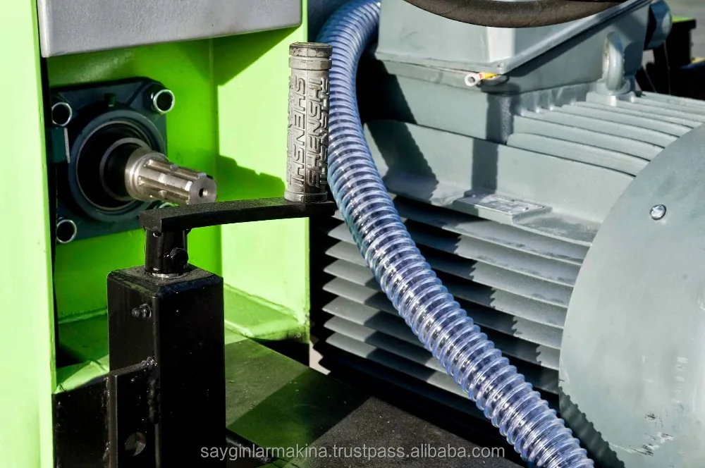 3m3 Silage Feeding Equipment Electric Powered Feed Mixer Tmr Wagon