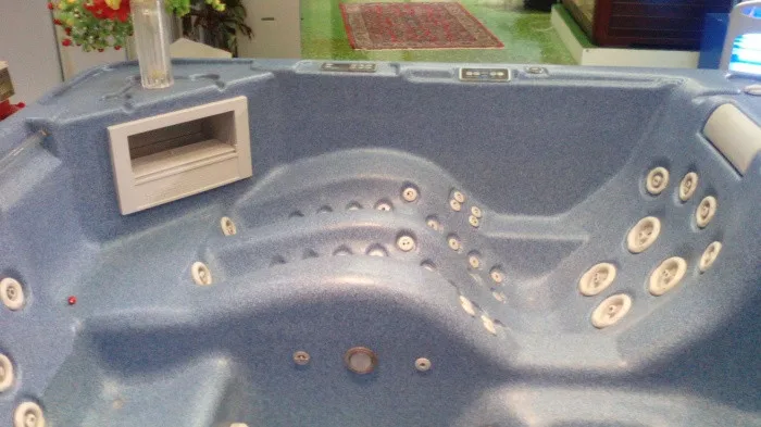 
Deluxe Outdoor spa jacuzzi function for 6 p Oxygen integrated for Massage tube made in Italy 