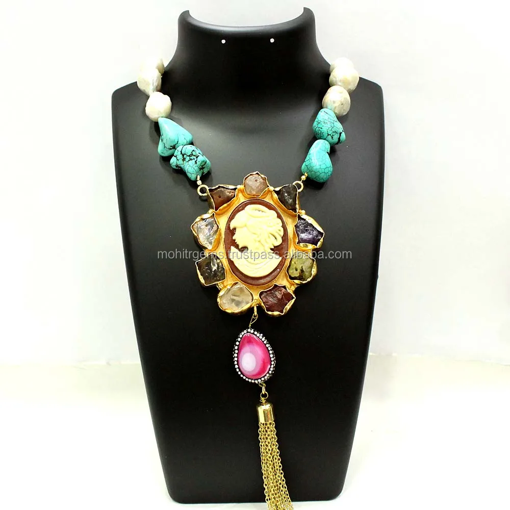 22 Carat Gold Plated Raw Rough Stone Lady Victoria Round Shape Beautiful Small Necklace
