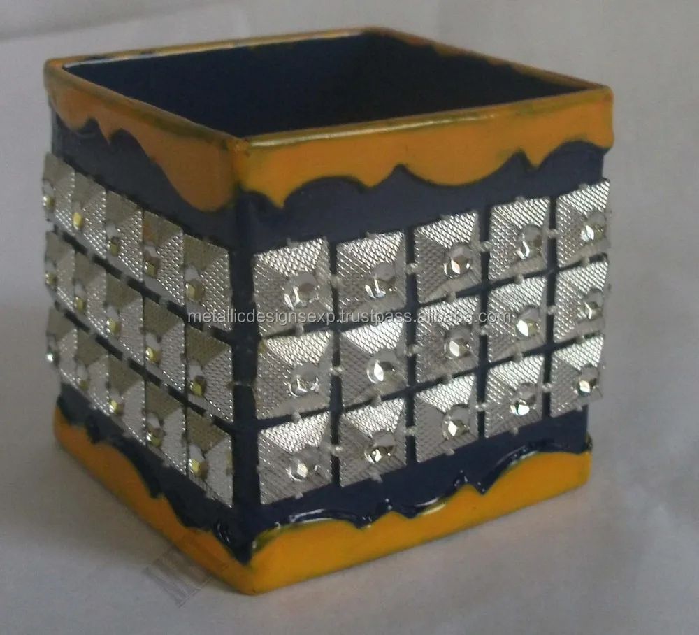 Crystal Iron Napkin Rings Holder Wedding Party Table Setting Decor with Pearls Beaded Metal Square Napkins Rings for Kitchen Use