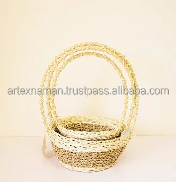 Empty gift basket supplies