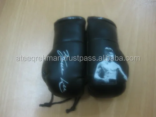 Mini Boxing Gloves Key Chain PU Rexion Leather Key Holder Car Accessories Pendant Mini Punching